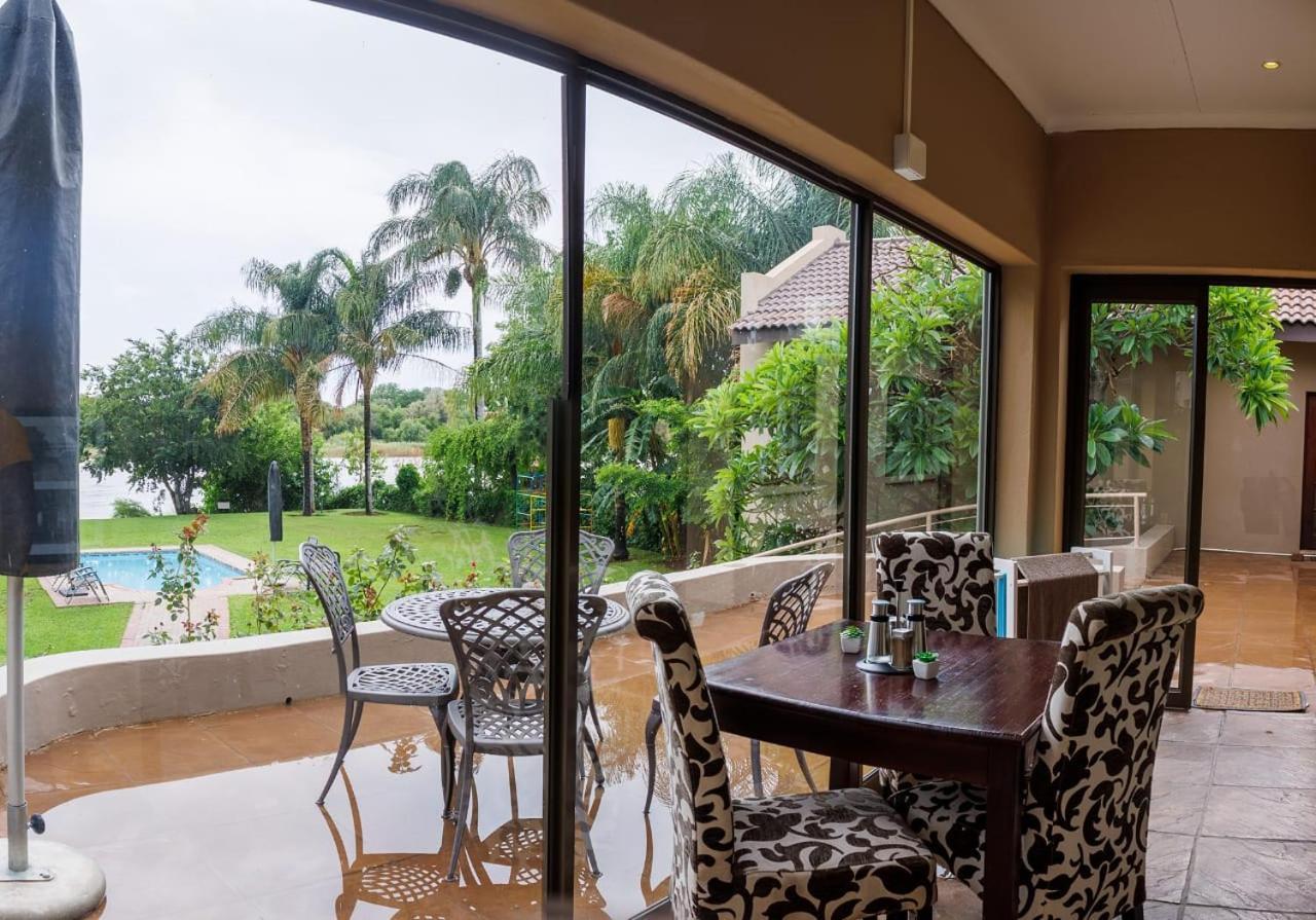 Moonriver Guesthouse Upington Bagian luar foto