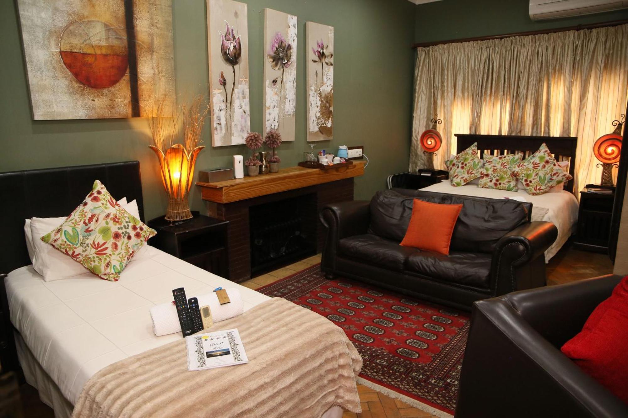 Moonriver Guesthouse Upington Bagian luar foto