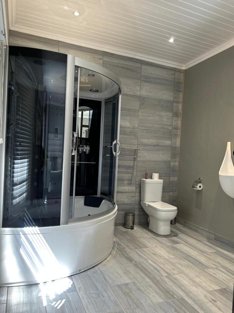 Moonriver Guesthouse Upington Bagian luar foto