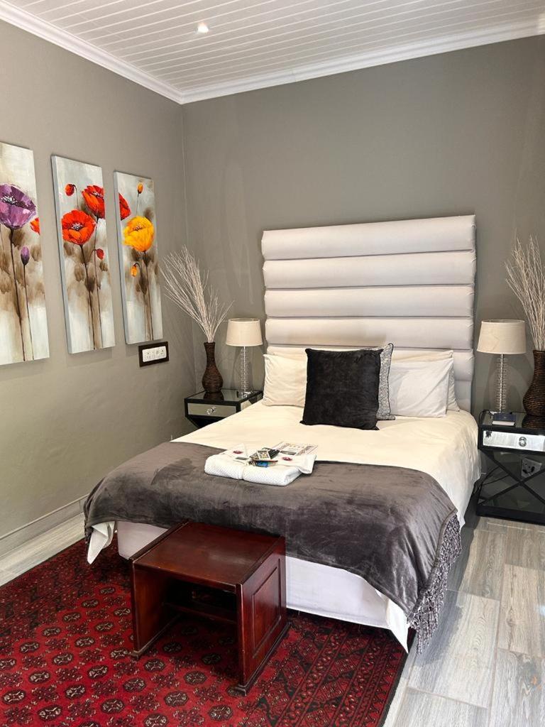 Moonriver Guesthouse Upington Bagian luar foto